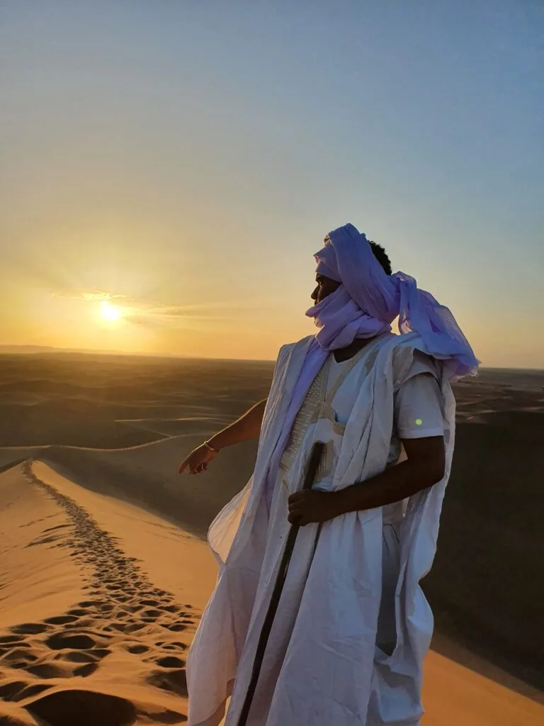 Bivouac sous les étoiles dans le désert marocain