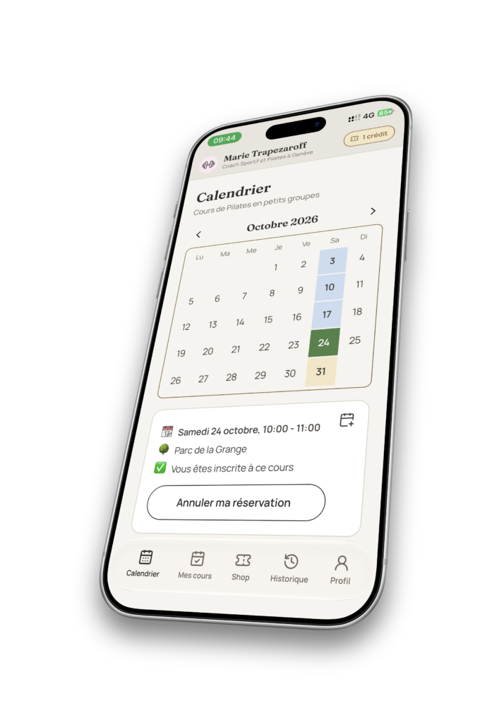 calendrier-inscrit Smartphone showing a calendar app in French October 2026 with highlighted dates and upcoming reservations panel beneath