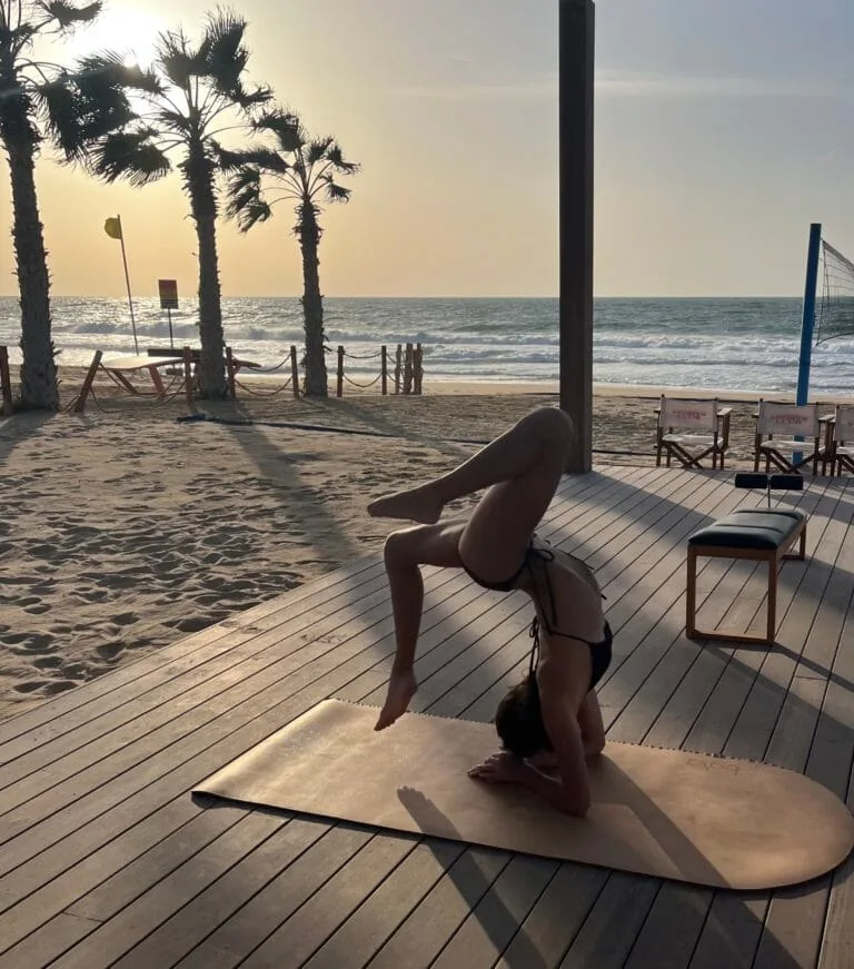 adolescent qui fait du sport marie trapezaroff coach sportive et pilates à genève Marie Coach sportive pour adolescents Marie Trapezaroff Coach Sportive et Pilates à Genève