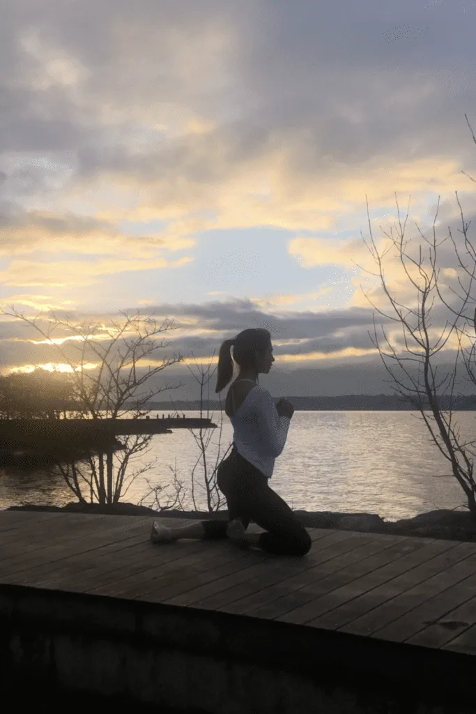 Marie Trapezaroff Yoga au lac Léman